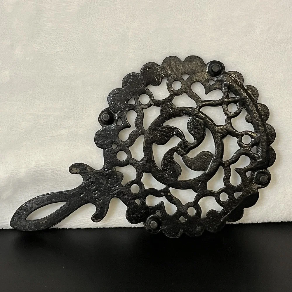 Vintage Cast Iron Trivet Footed 1952 JHZ Fan Hearts Scalloped Design